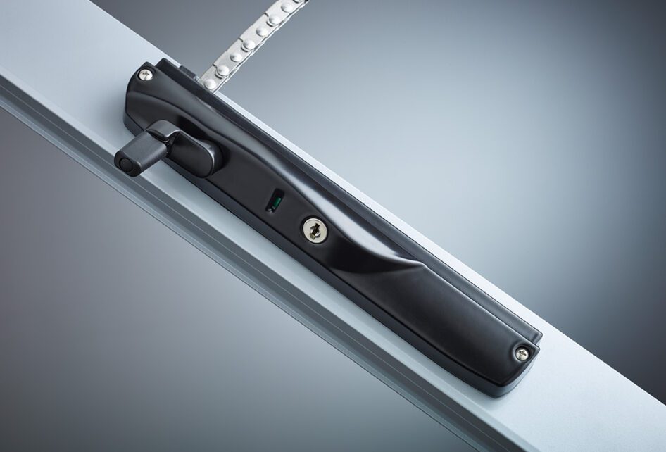 Hardware Caprice Chain Winder Single Gallery Image.