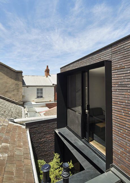Capral's Project Elgin Street Residence using Capral window and building systems.