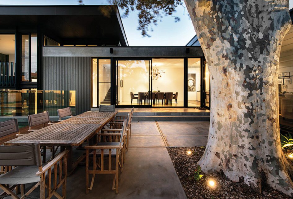 Capral's Project Peppermint Grove Residence using Capral window and building systems.