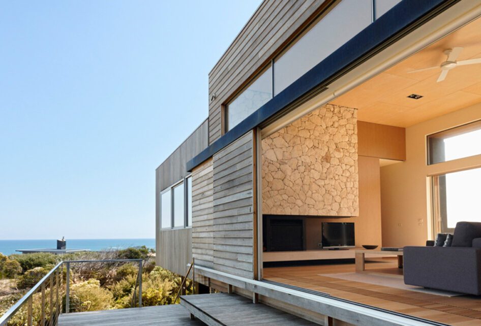Capral's Project St. Andrew's Beach House using Capral window and building systems.