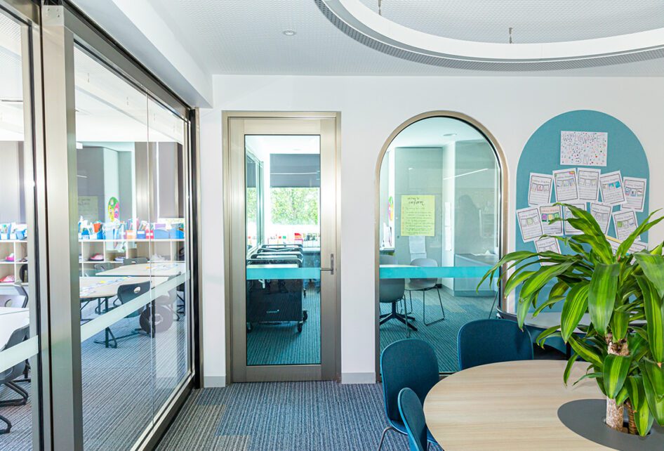 Capral's Project St James Catholic Primary School using Capral window and building systems.