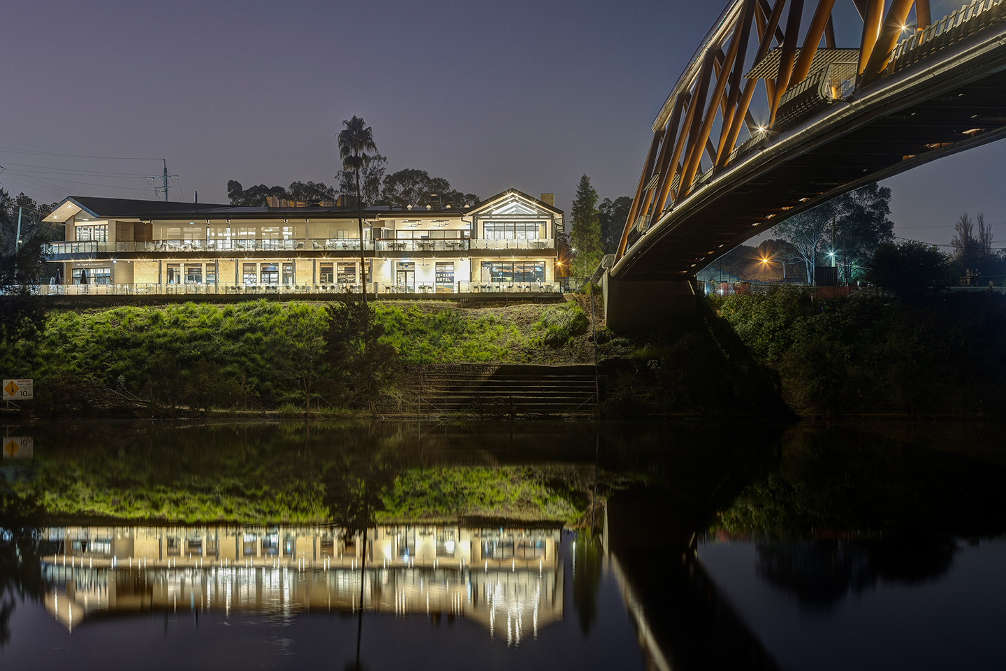 Capral's Project Rebuilding The Log Cabin Hotel Penrith using Capral window and building systems.