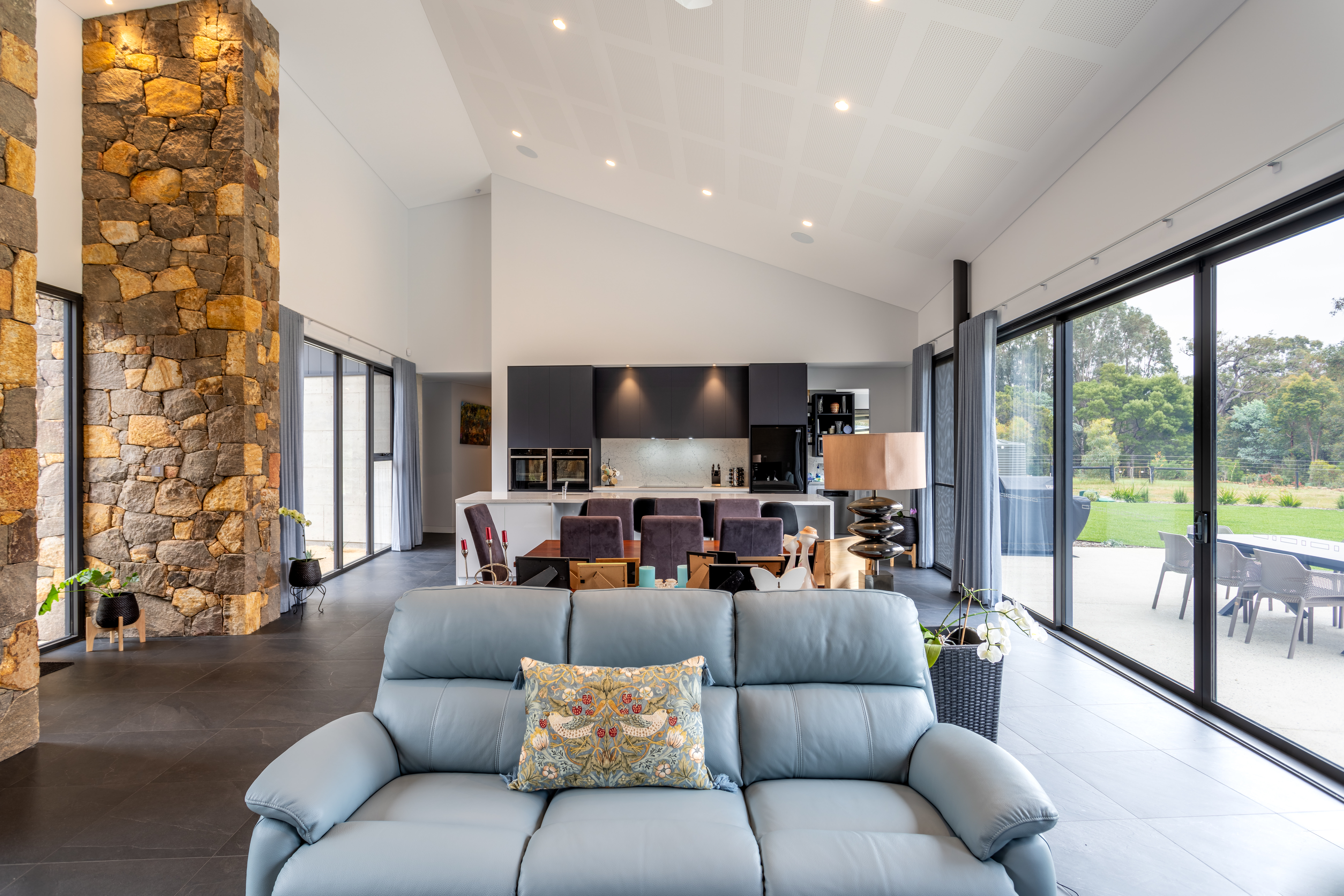 Boon Residence | Capral Aluminium Dining/Kitchen