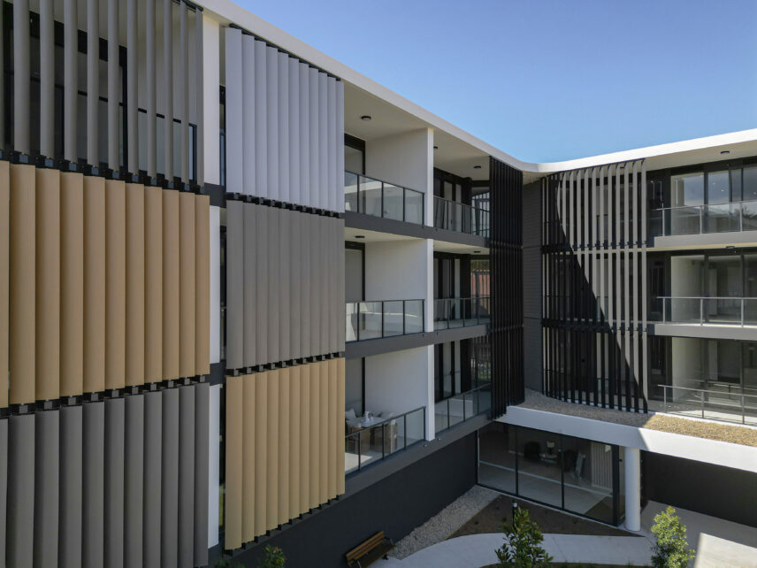 Capral Tarrigal Glen featuring capral window and door systems outside