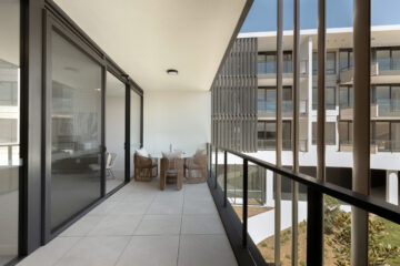Capral Tarrigal Glen featuring capral window and door systems Balcony